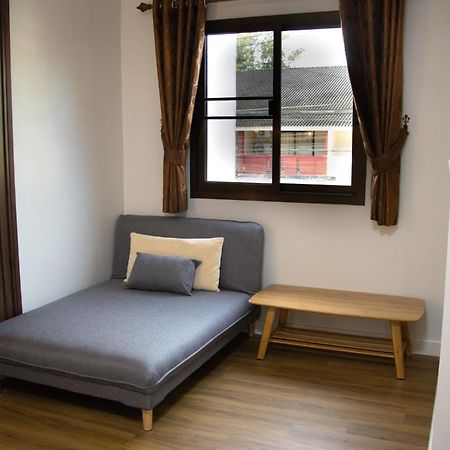 Thai Life Guesthouse Khaolak Khao Lak Ngoại thất bức ảnh