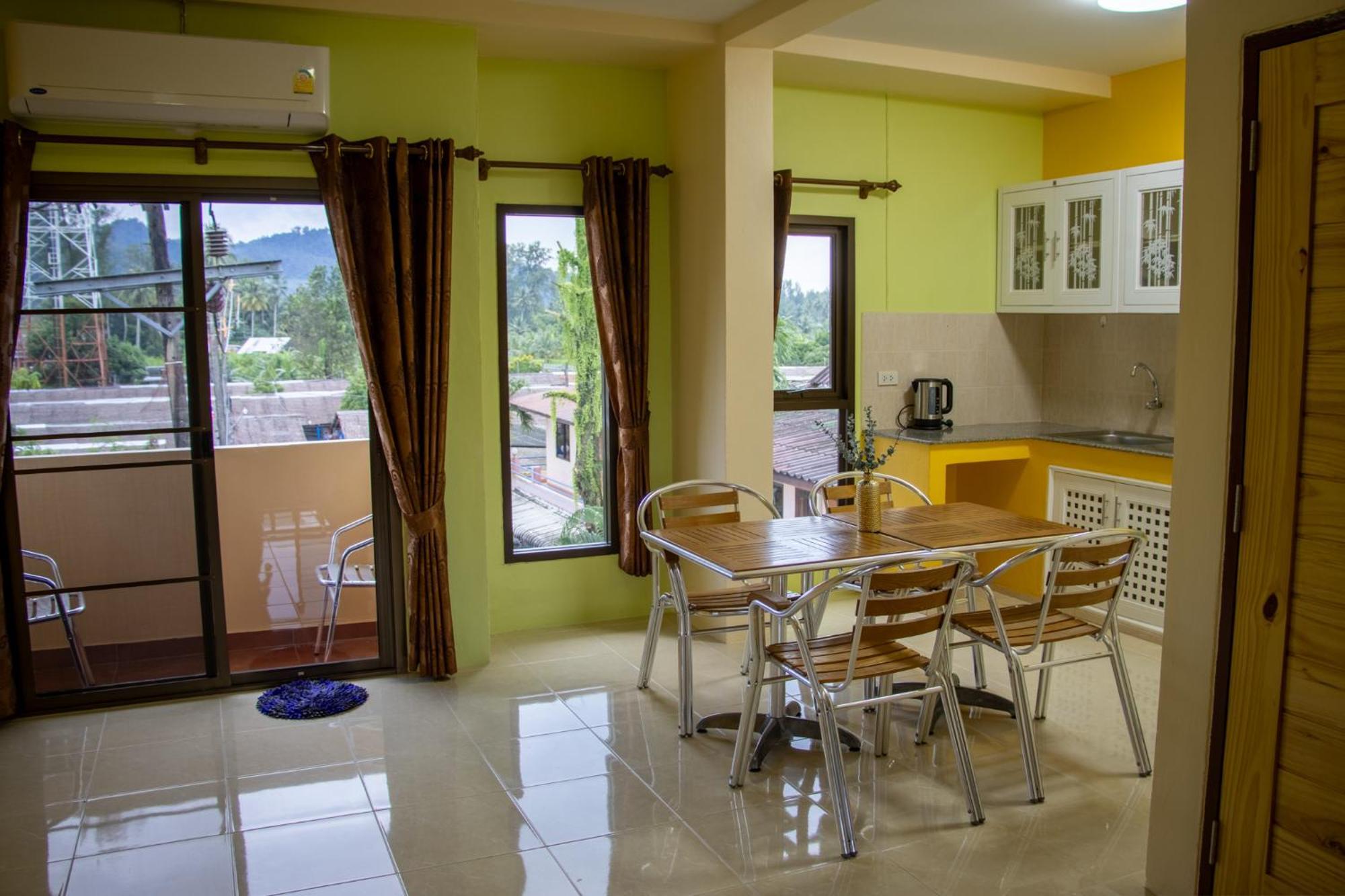 Thai Life Guesthouse Khaolak Khao Lak Ngoại thất bức ảnh