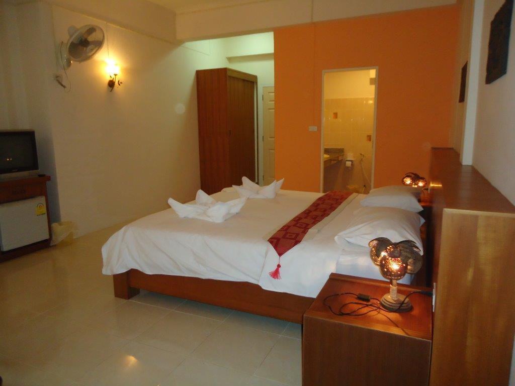 Thai Life Guesthouse Khaolak Khao Lak Ngoại thất bức ảnh