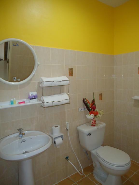 Thai Life Guesthouse Khaolak Khao Lak Ngoại thất bức ảnh