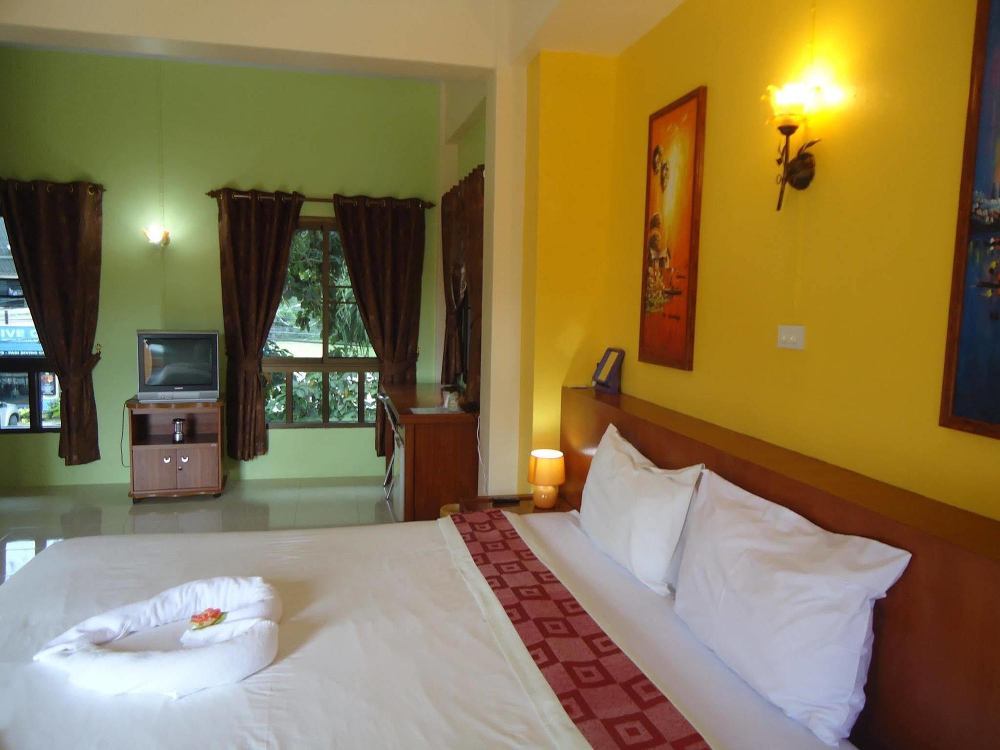 Thai Life Guesthouse Khaolak Khao Lak Ngoại thất bức ảnh